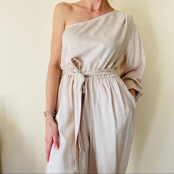 NWT BCBGMAXAZRIA Puff Sleeve Jumpsuit $278 - Picture 11 of 15